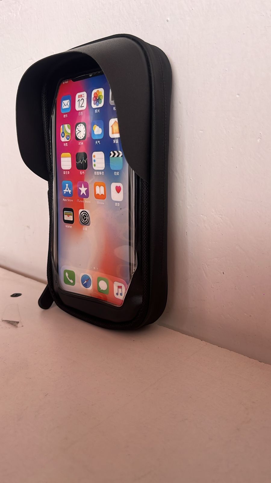 Porta celular CON CAPUCHA  de manigueta